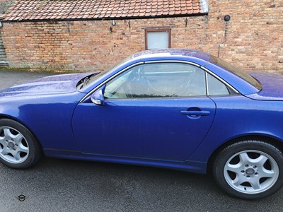 Lot 148 - 2000 MERCEDES SLK 230 KOMPRESSOR